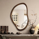 Organic Wandspiegel Braun – Asymmetrischer Design-Spiegel mit Holzoptikrahmen