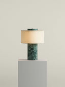 Aurie tragbare Tischlampe aus Marmor Verde Guatemala