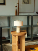 Aurie tragbare Tischlampe aus Travertinstein